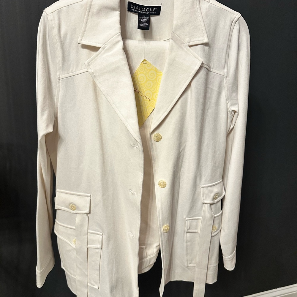 Dialogue Women's Off White 2pc suit